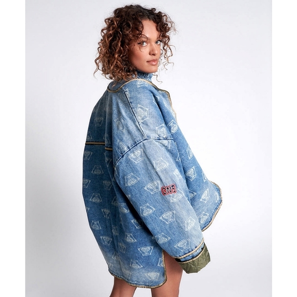 One Teaspoon Patchwork Stuffed Medusa Oversized Denim Jacket - Picture 16 of 16